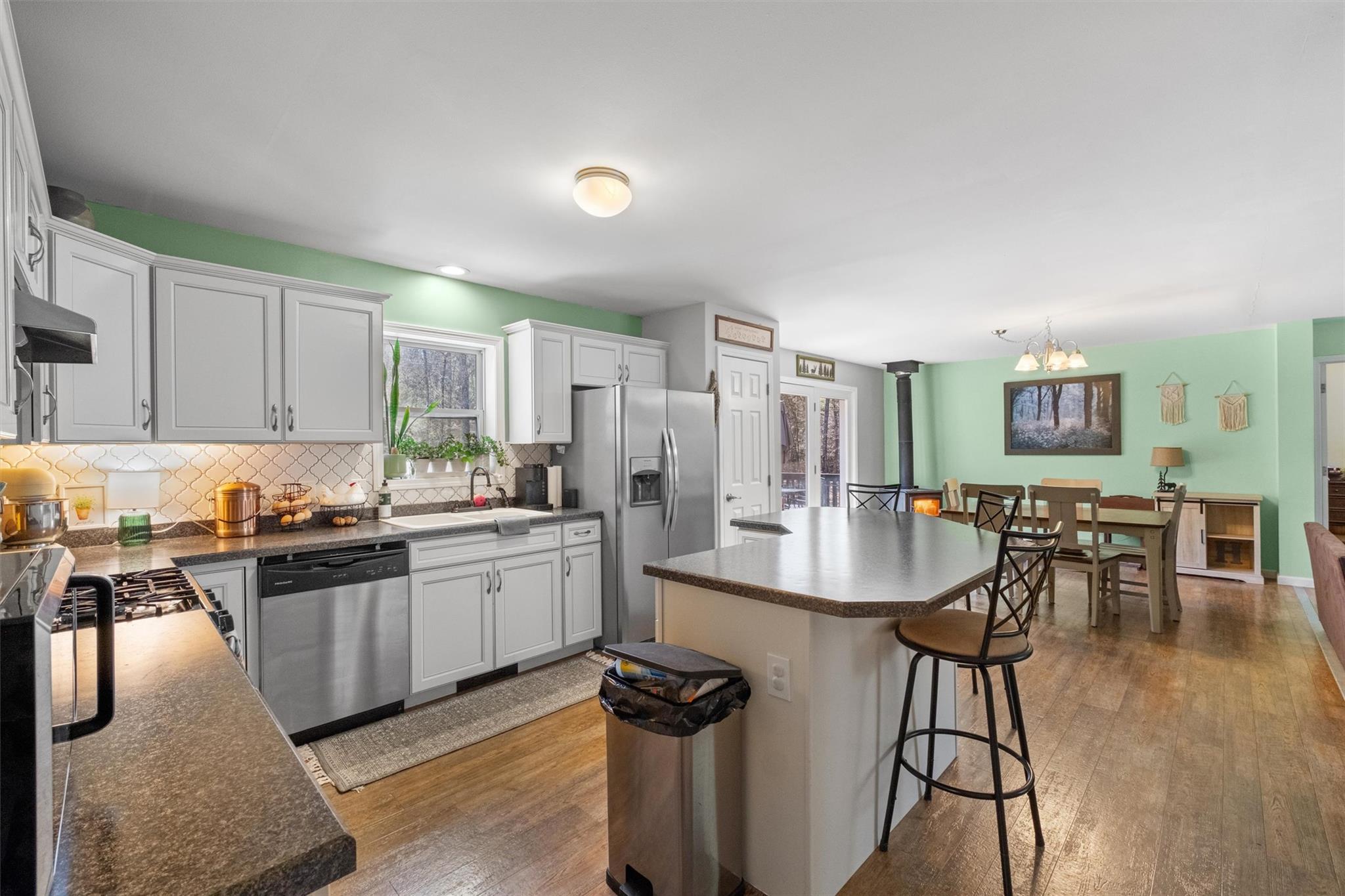 916 Queens Highway, Accord, New York image 12