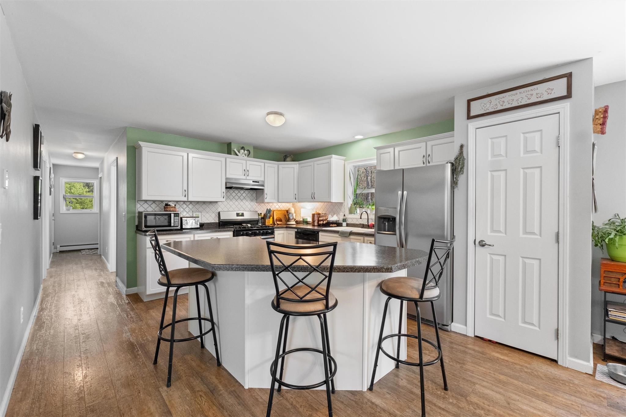 916 Queens Highway, Accord, New York image 11
