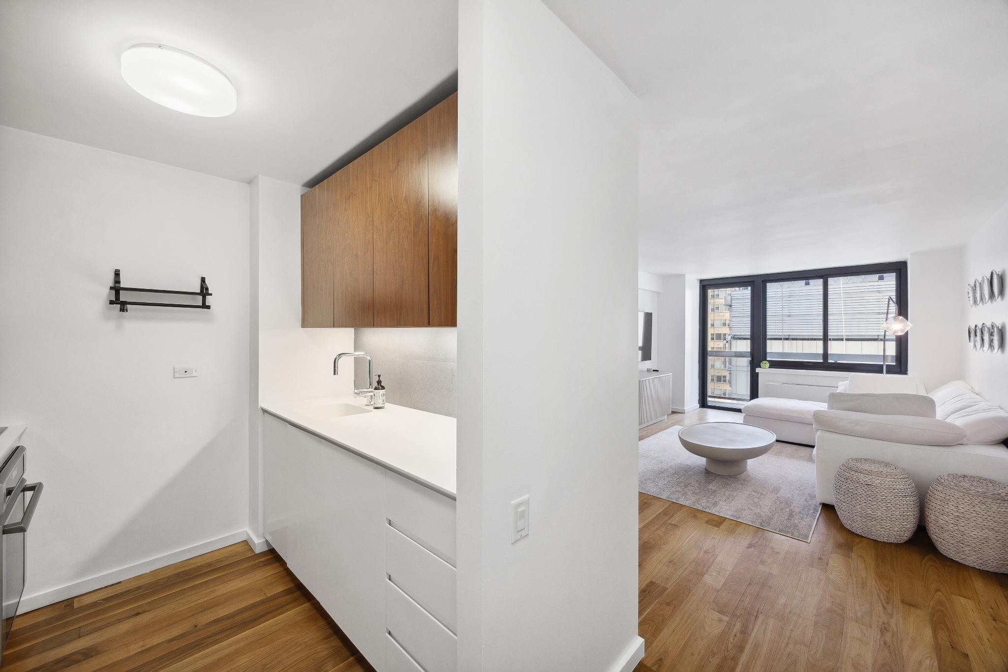 515 E 72nd Street 7H