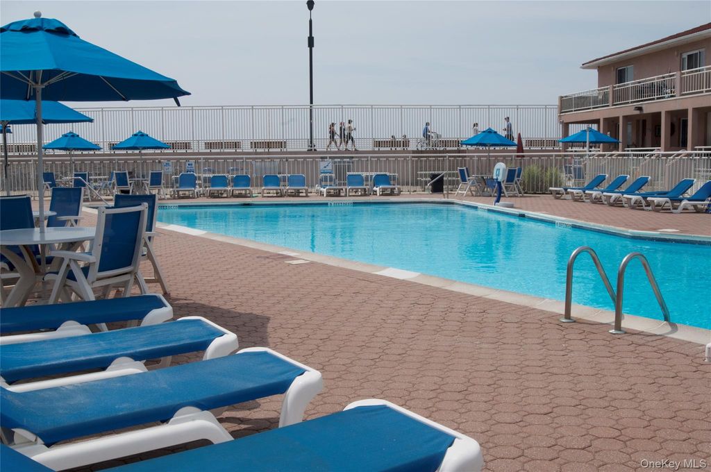 Photo of 270 Shore Road #43, Long Beach, NY 11561 (MLS # 951721)