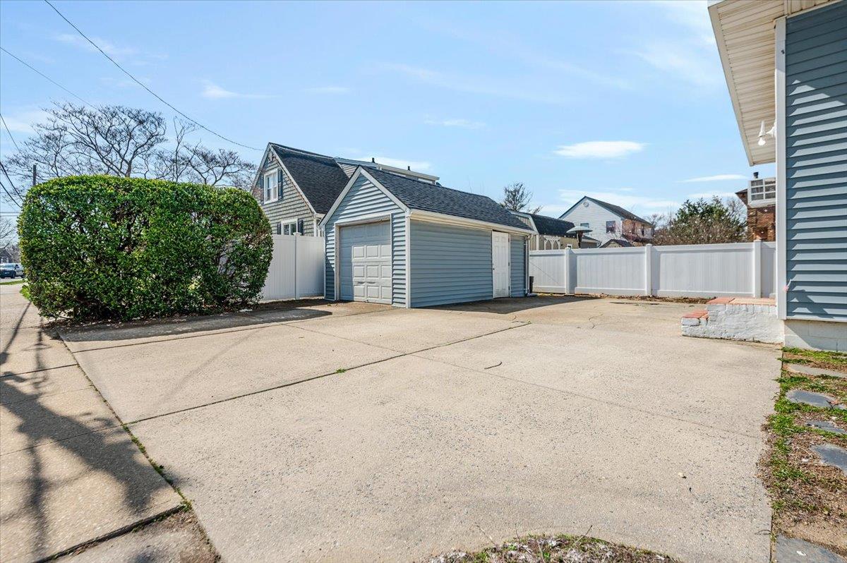 314 Oceanside Parkway, Oceanside, New York image 23