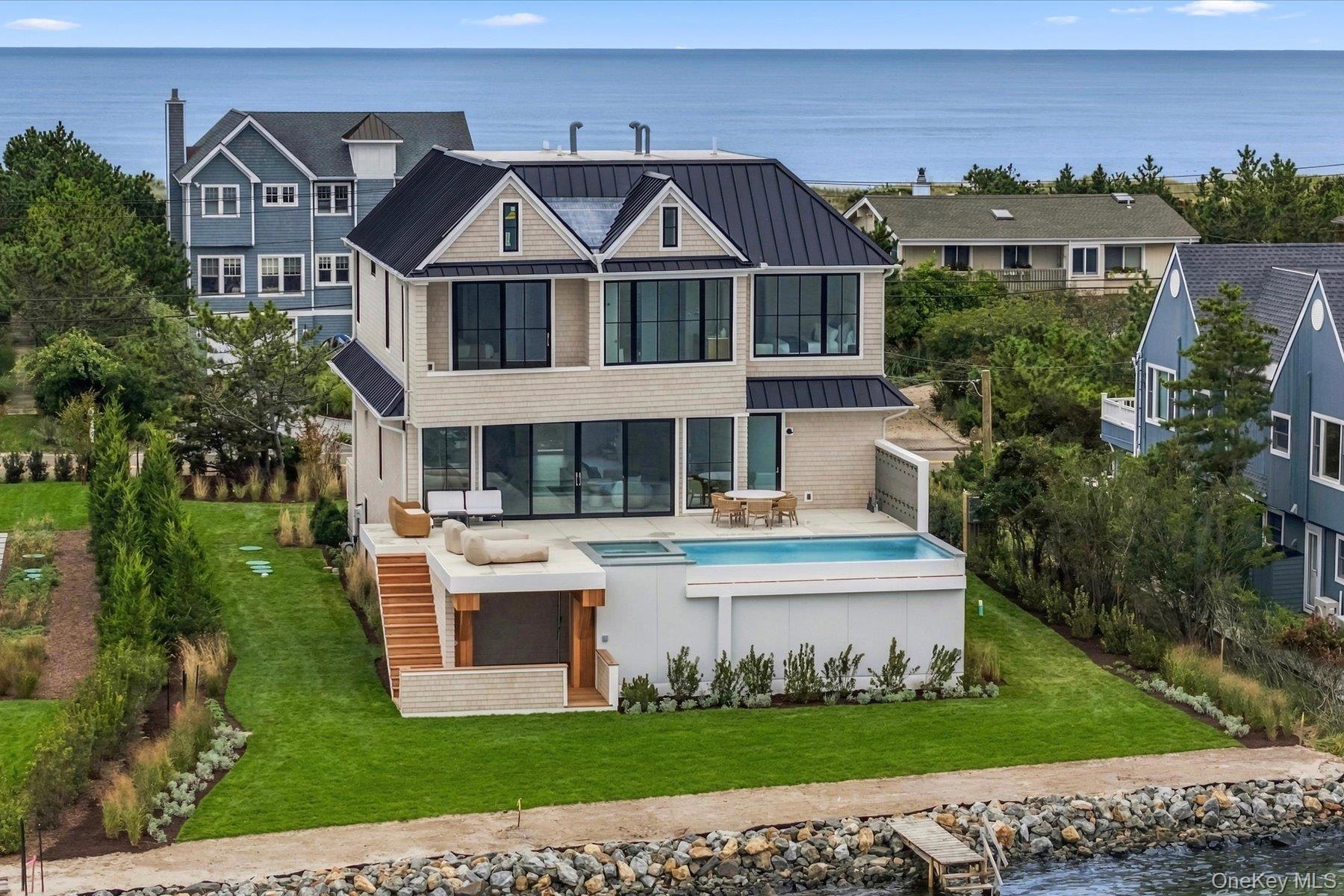 498 Dune Road