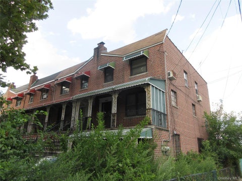 Multifamily For Sale - 3100 Eastchester Road<br/> Bronx County, Bronx, NY 10469
