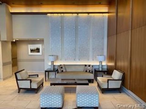 170 W Broadway 4I Long Beach NY 11561