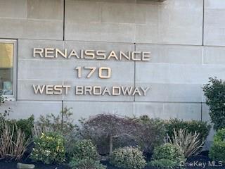 170 W Broadway 4I