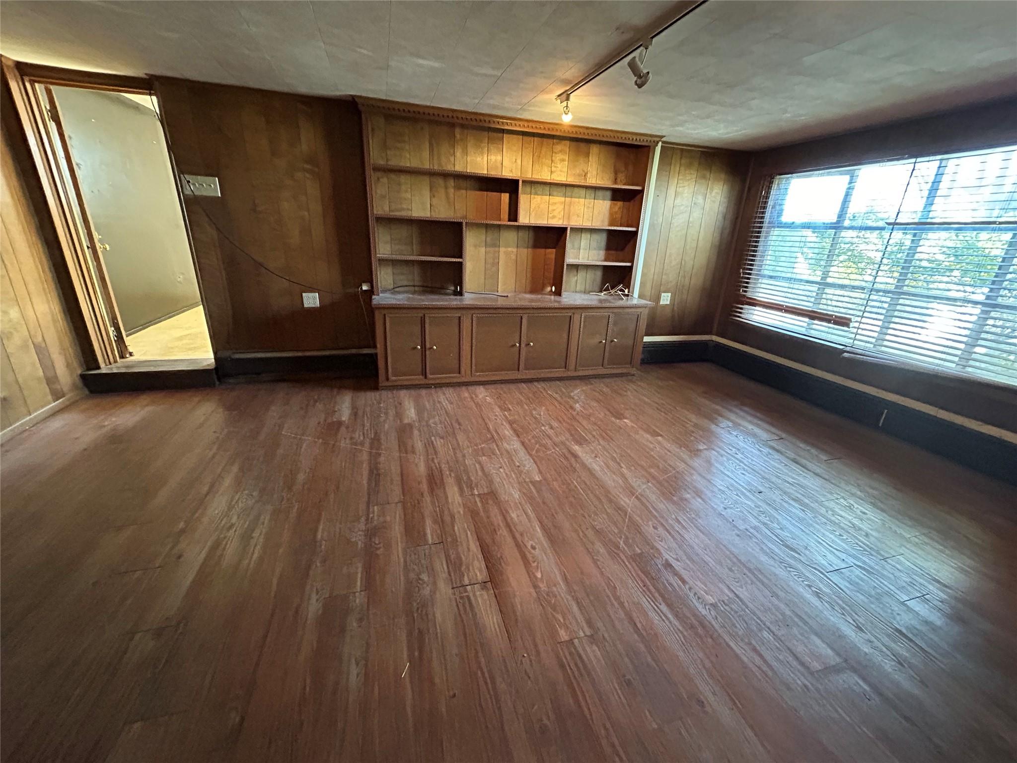 246 Woodlawn Avenue, Saint James, New York image 8