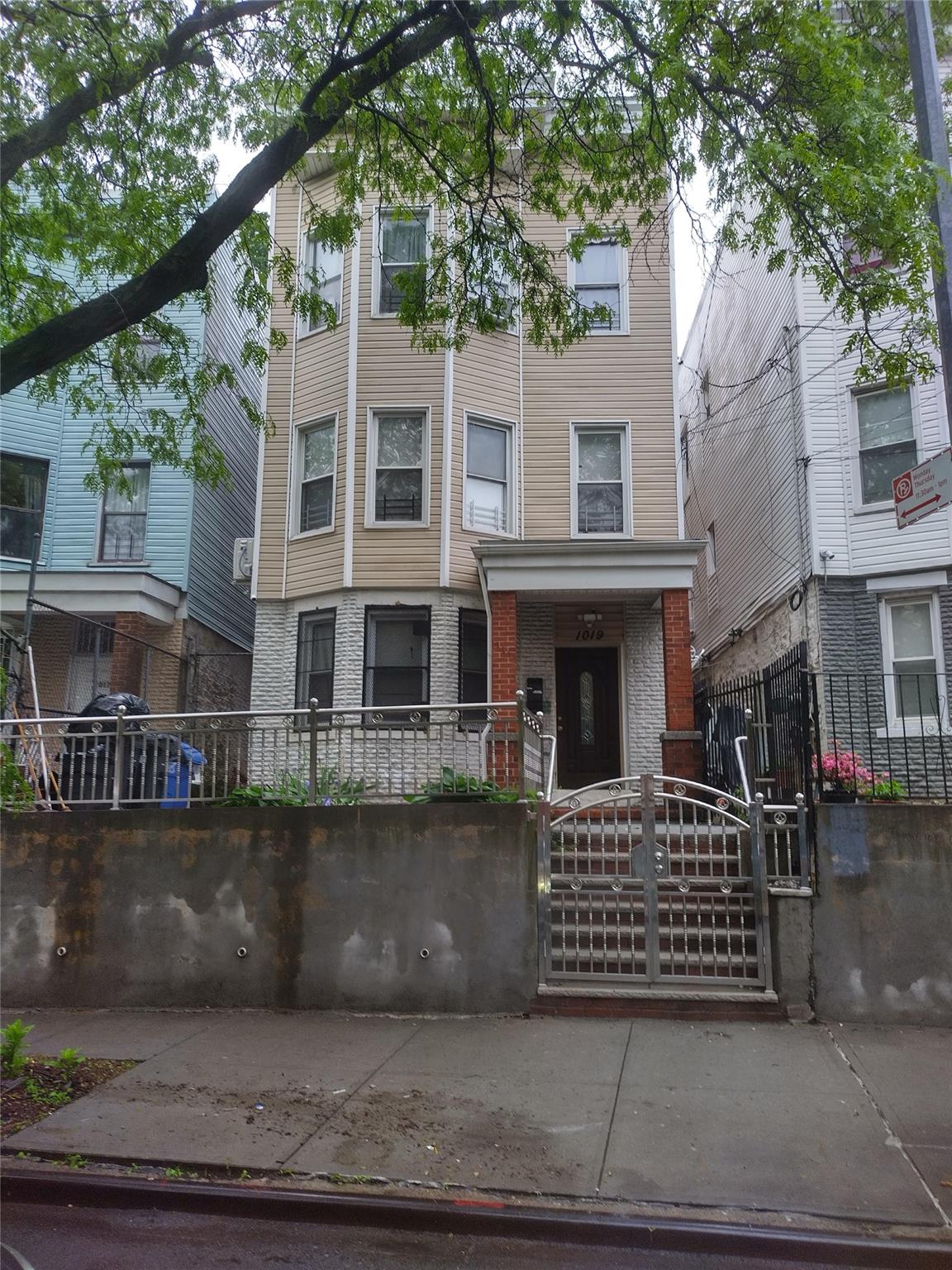 Property for Sale at Woodycrest Avenue, Bronx, New York - Bedrooms: 7 
Bathrooms: 3  - $975,000
