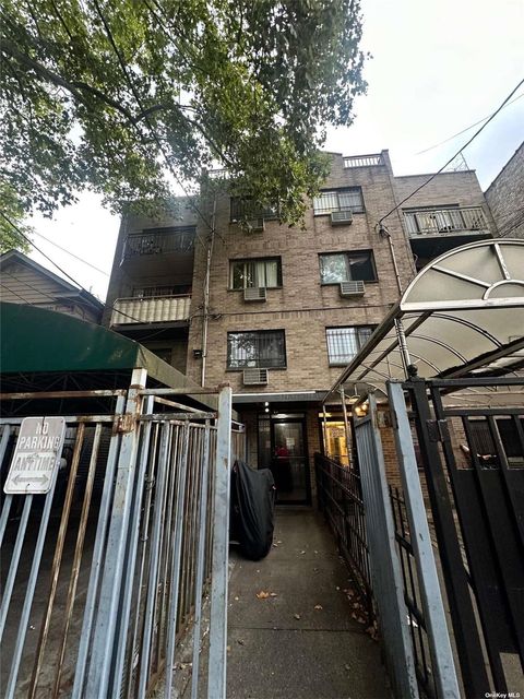 99-05 43 Avenue 2A Corona NY 11368