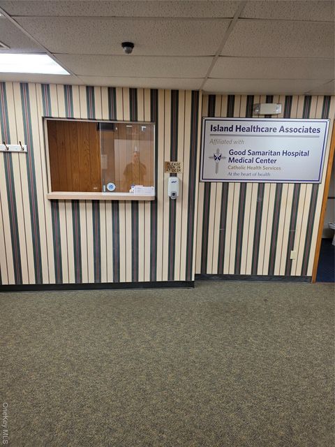 Photo of 375 MAIN Street #20, Bay Shore, NY 11706 (MLS # 950897)