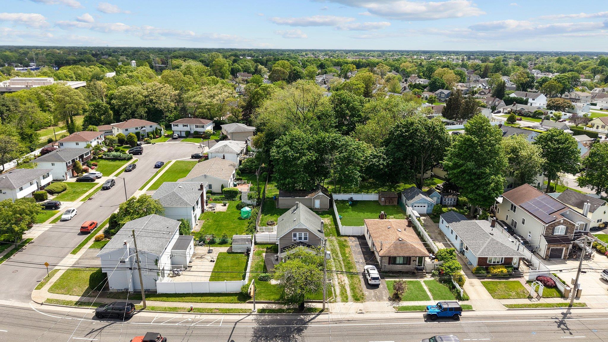 199 Central Avenue, Bethpage, New York image 4