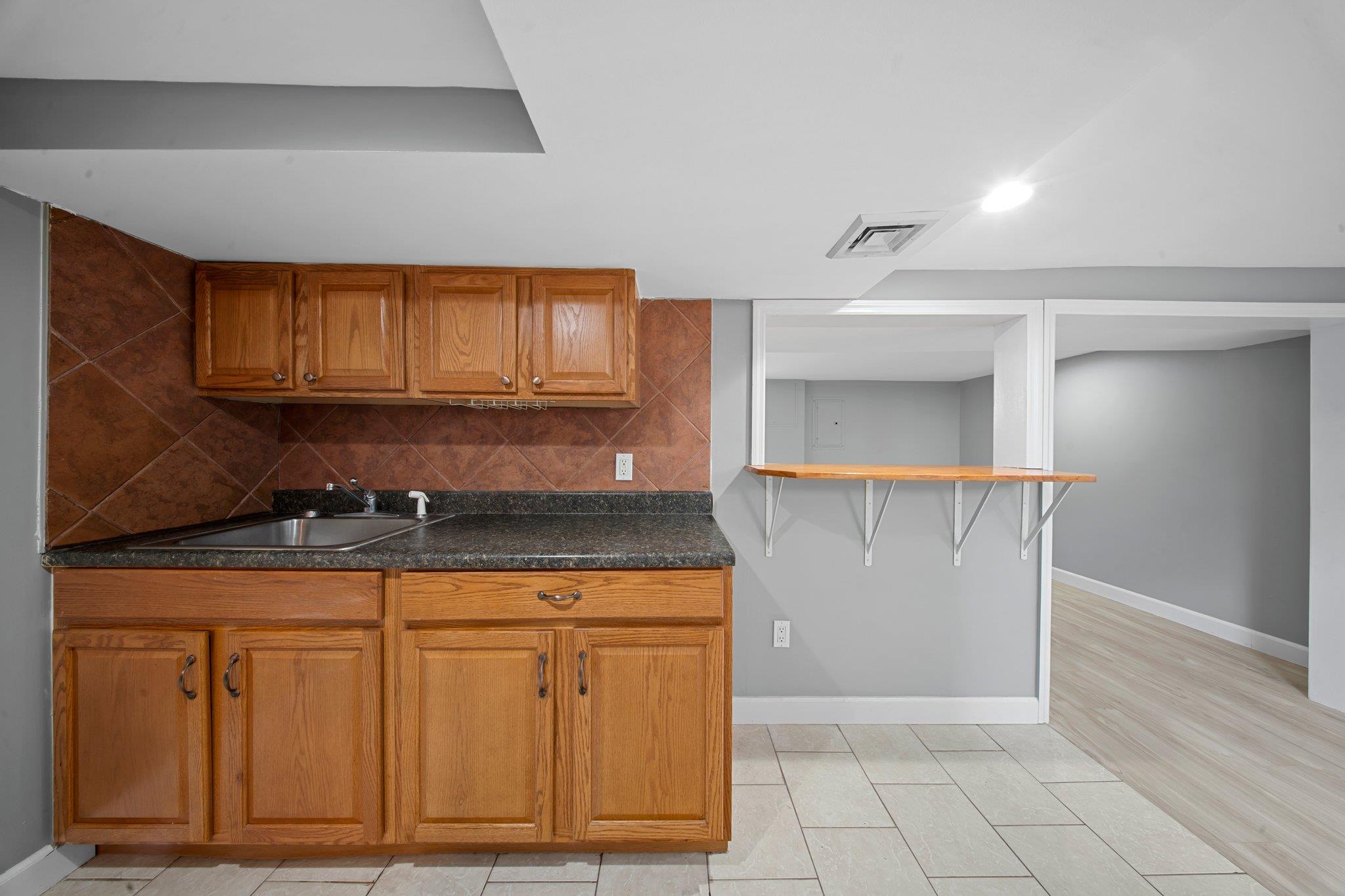 199 Central Avenue, Bethpage, New York image 25