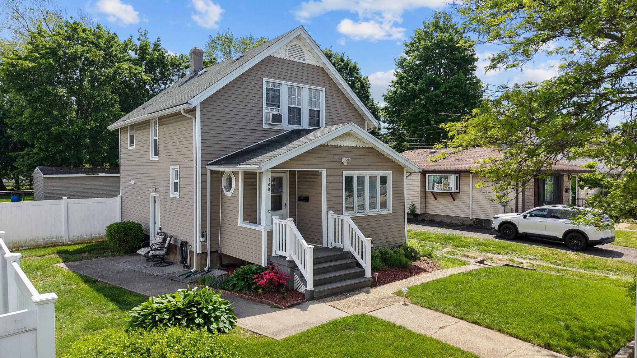 199 Central Avenue, Bethpage, New York image 2