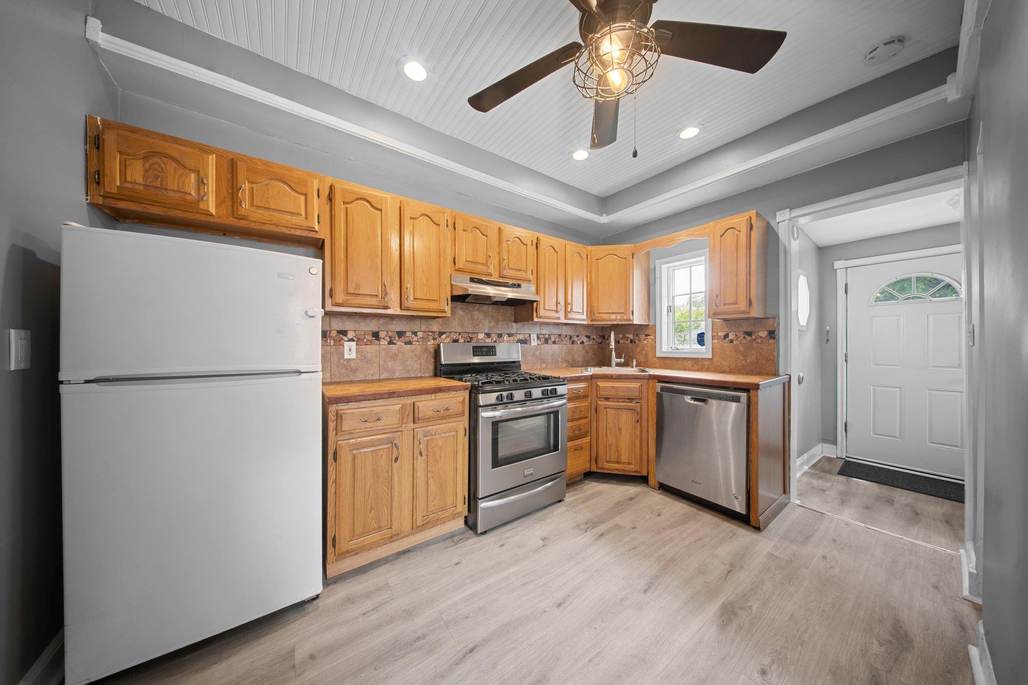 199 Central Avenue, Bethpage, New York image 13