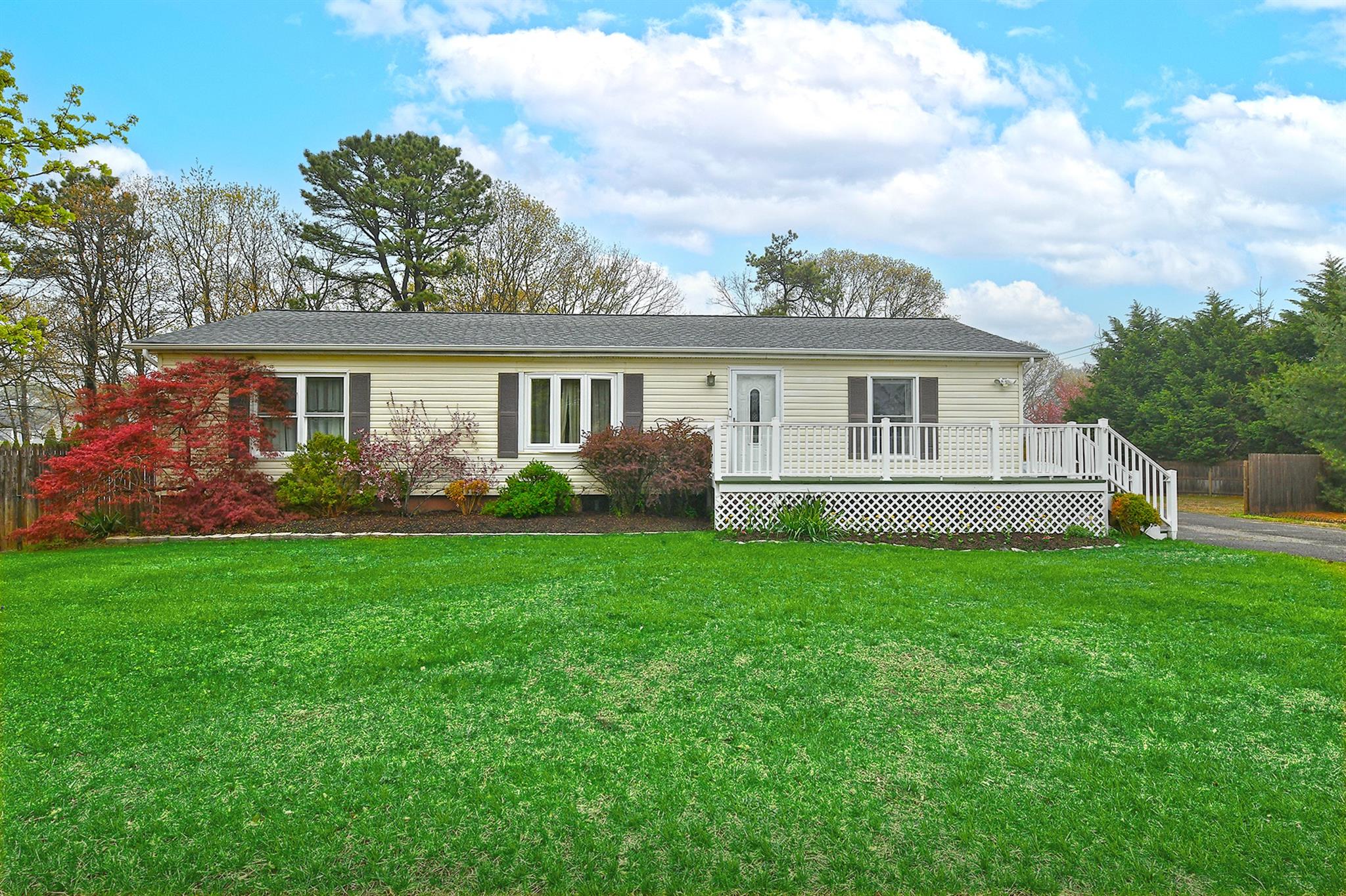 1 Mews Court, Holtsville, New York image 1