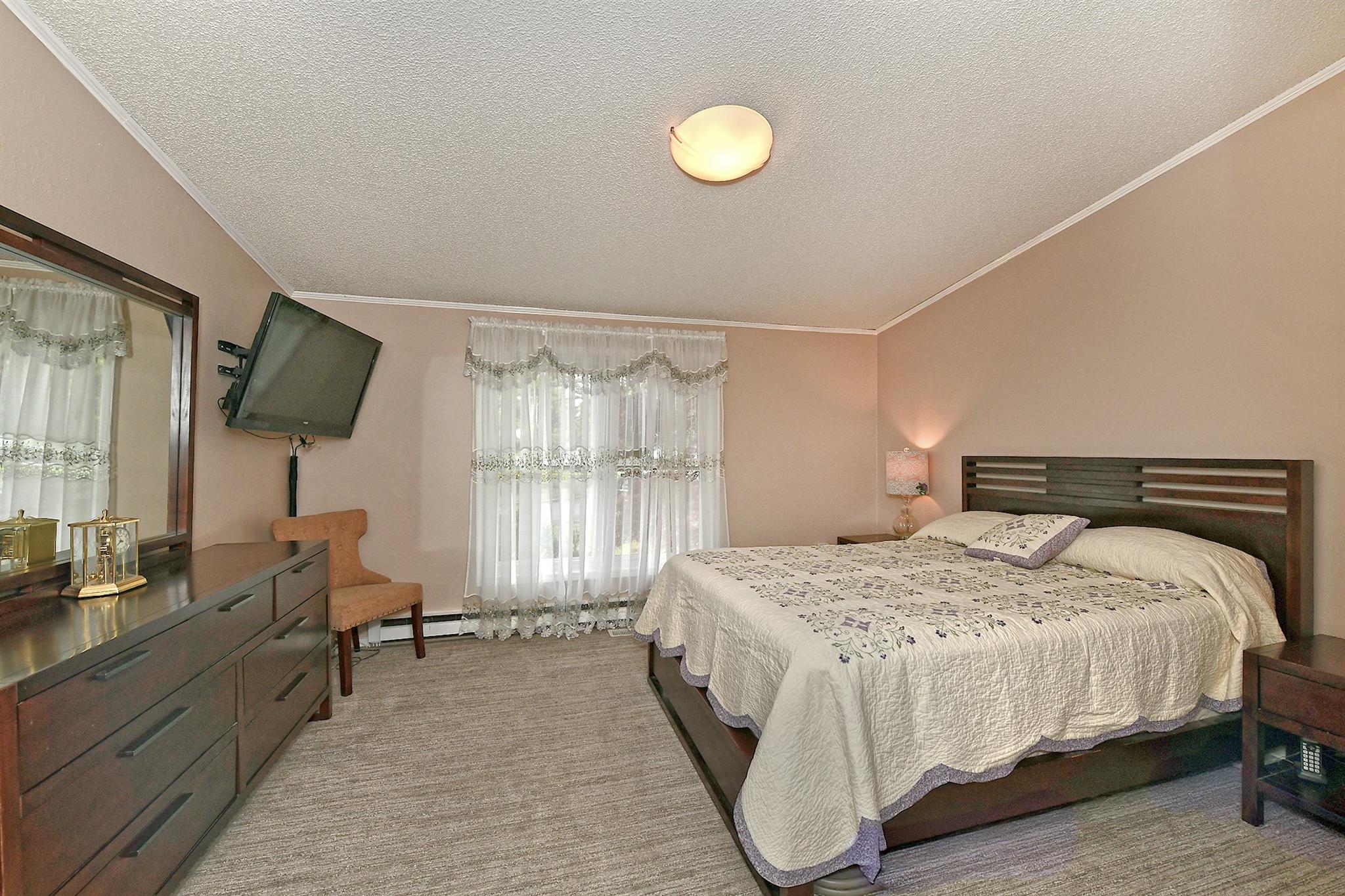 1 Mews Court, Holtsville, New York image 10