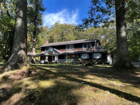 7 Salonga Woods Road Northport NY 11768