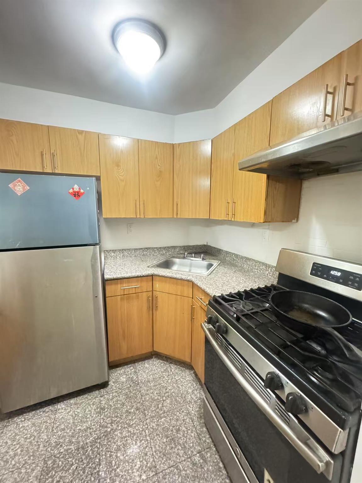 38-25 Parsons Blvd Blvd #2 O, Flushing, New York image 9