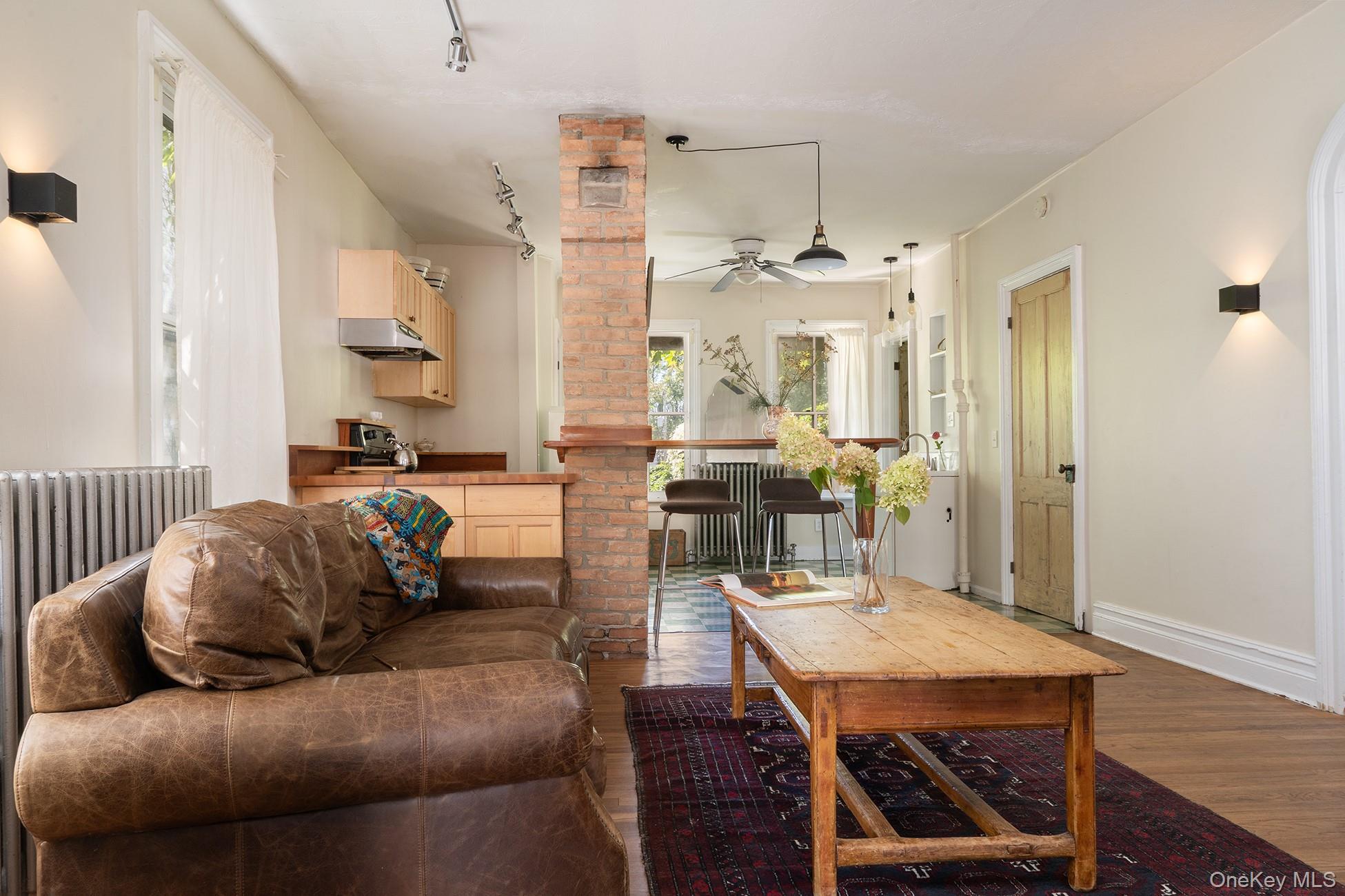 541 Washington Street