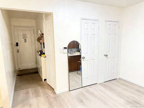 3815 149th Street 5H Flushing NY 11354