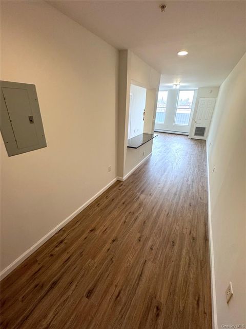 Apartment For Rent - 315 Main Street #3<br/> Poughkeepsie, NY 12601
