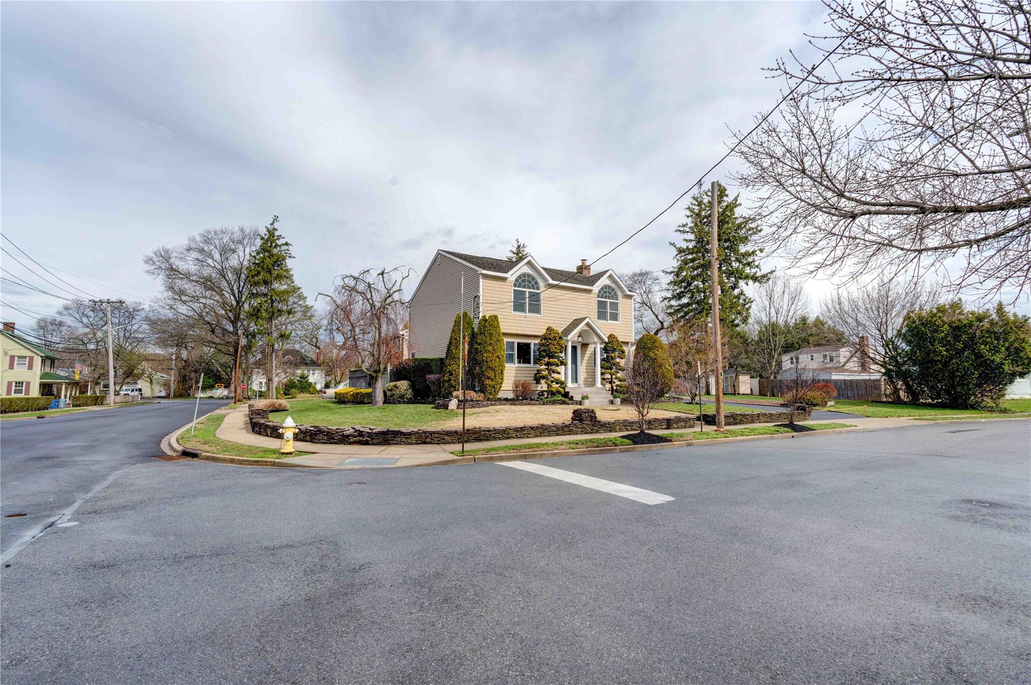1 Sullivan Road, Farmingdale, New York image 36
