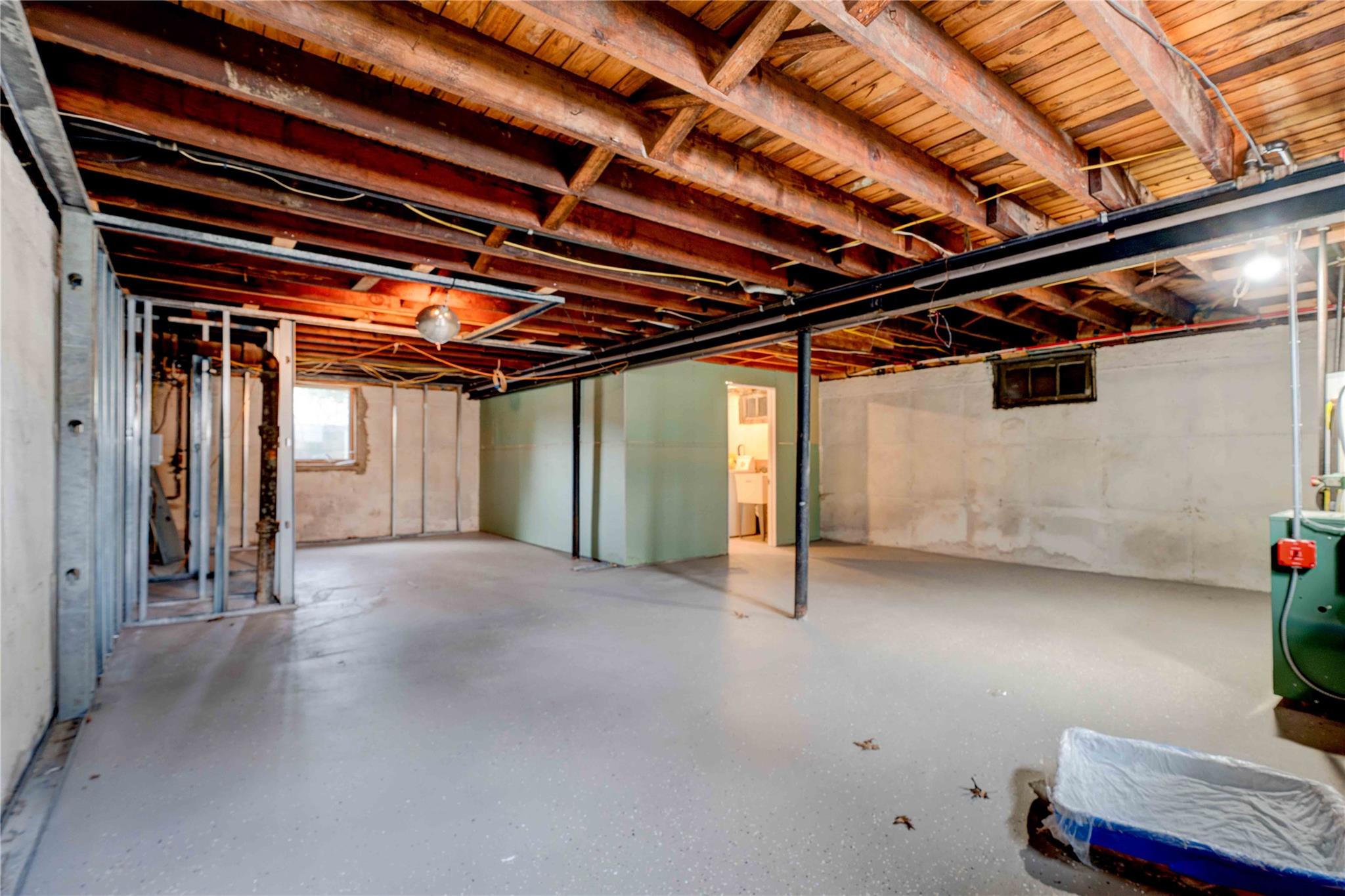 1 Sullivan Road, Farmingdale, New York image 34