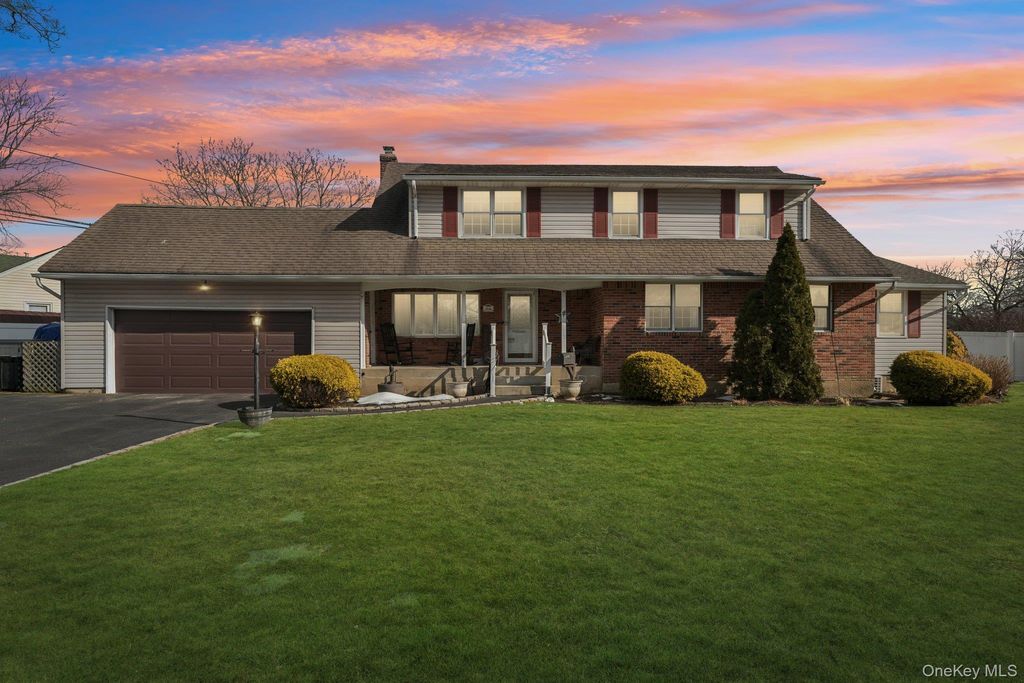 Photo of 2846 Morgan Drive, Wantagh, NY 11793 (MLS # 965016)