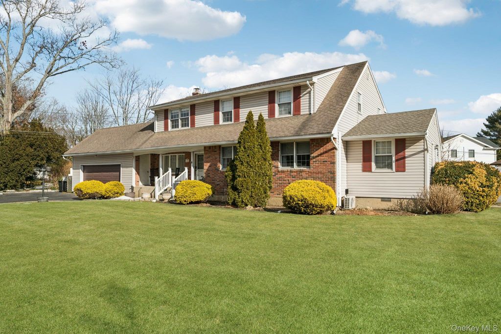 Photo of 2846 Morgan Drive, Wantagh, NY 11793 (MLS # 965016)