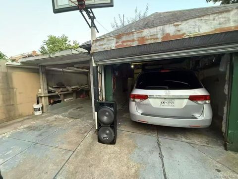 104-40 41 Avenue Corona NY 11368