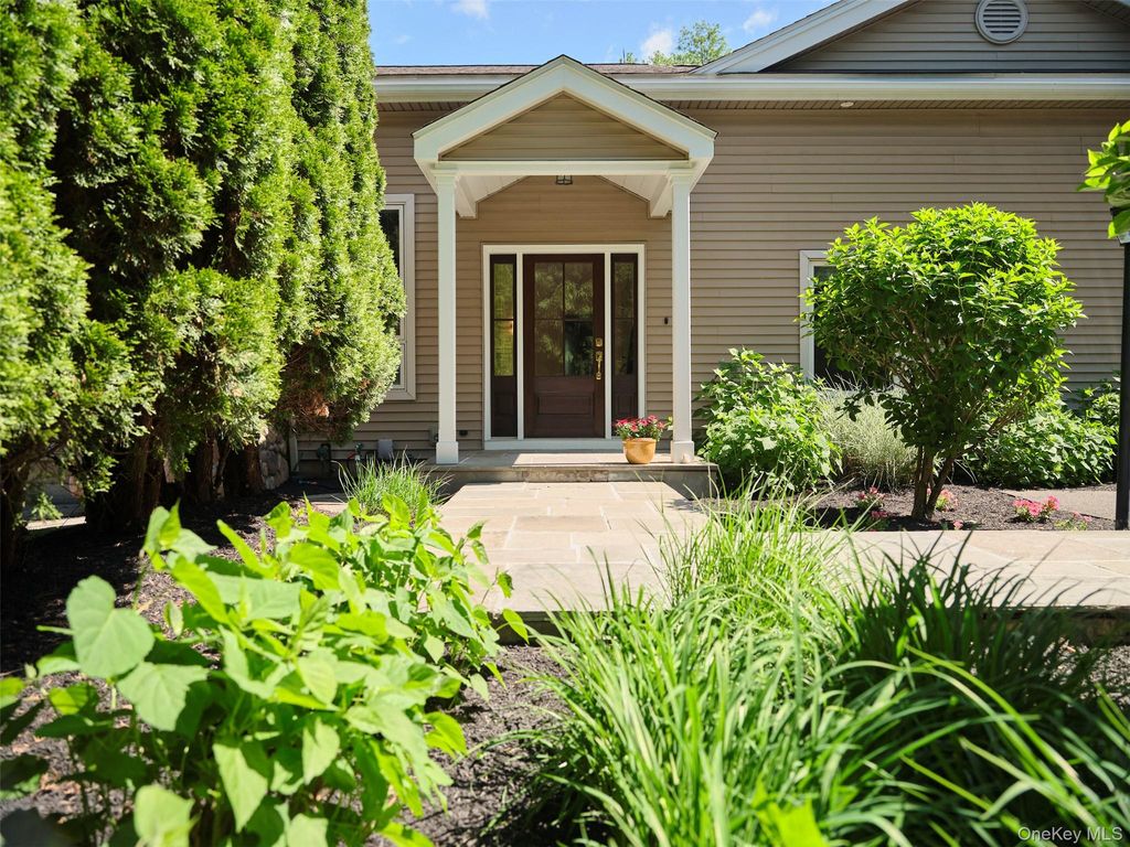 Photo of 139 Jeffrey Lane, Hurley, NY 12443 (MLS # 1026184)