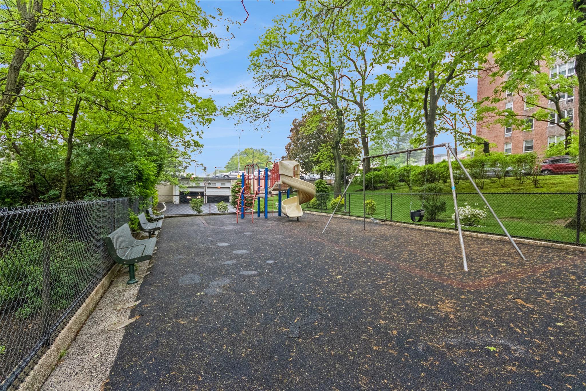 4 Sadore Lane #5L, Yonkers, New York image 34