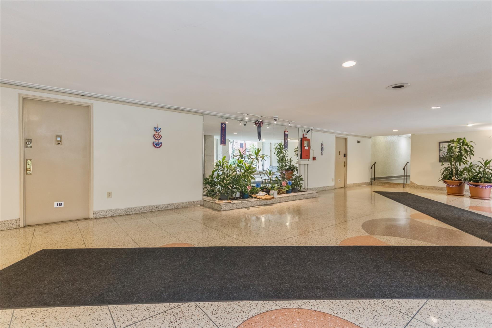 4 Sadore Lane #5L, Yonkers, New York image 28