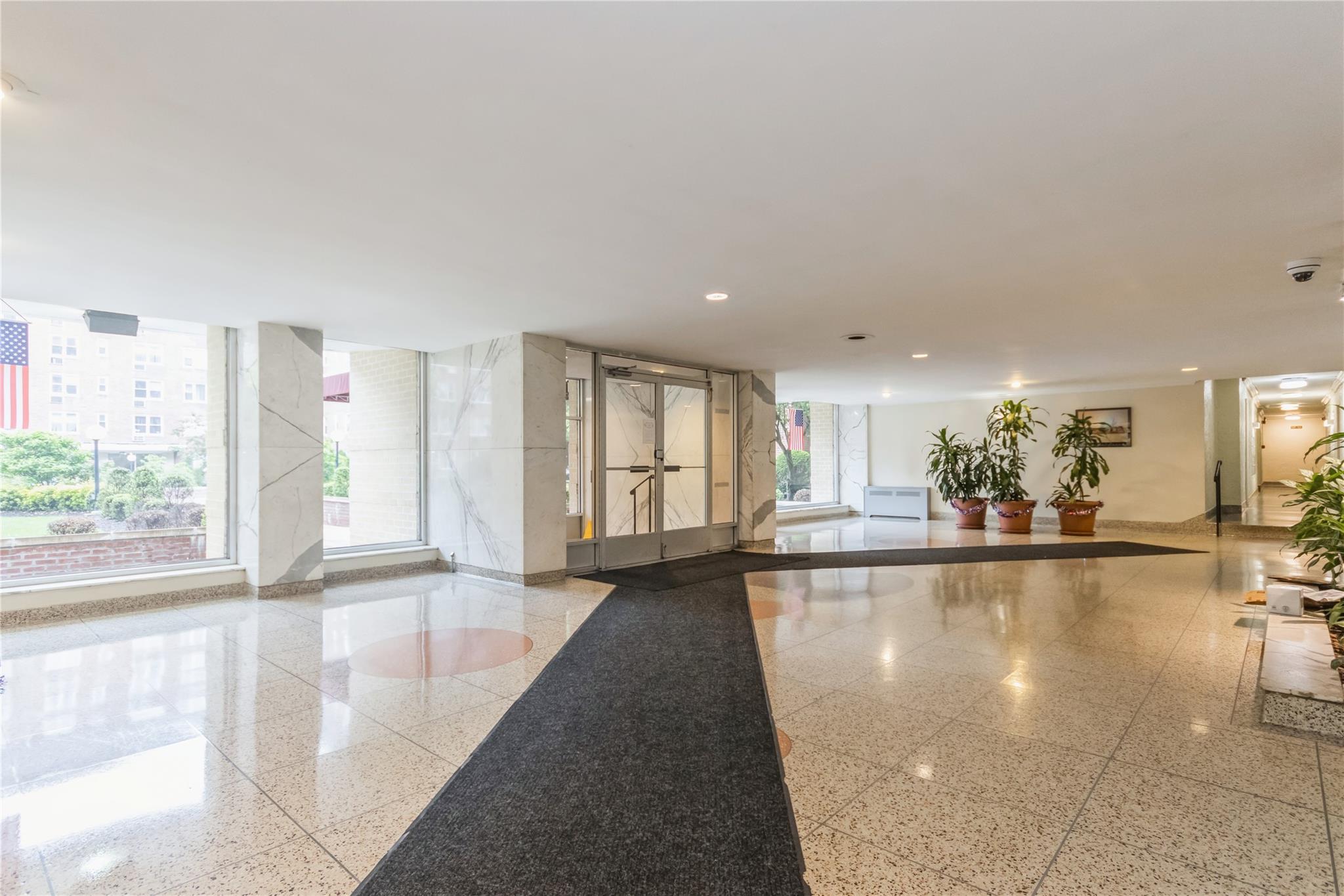 4 Sadore Lane #5L, Yonkers, New York image 27