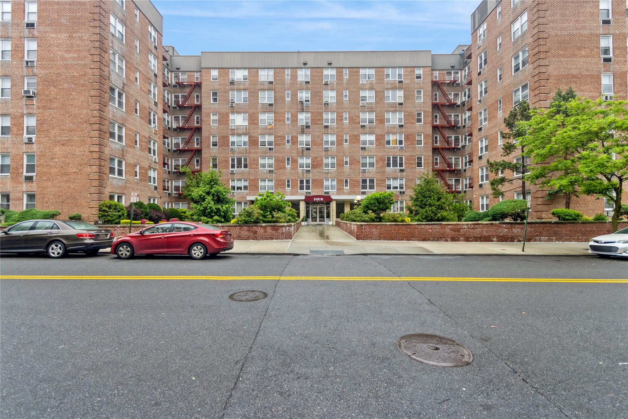 4 Sadore Lane #5L, Yonkers, New York image 32