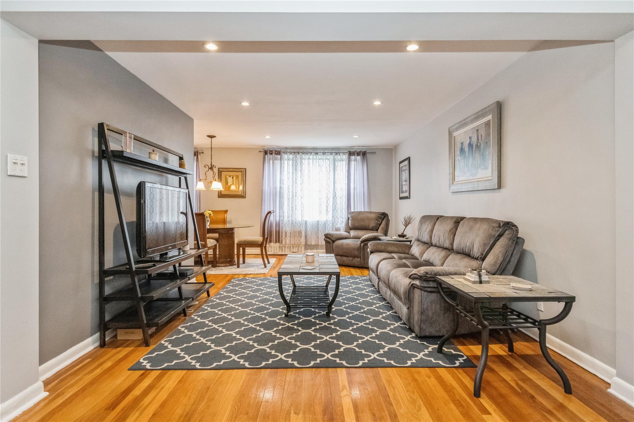 4 Sadore Lane #5L, Yonkers, New York image 1