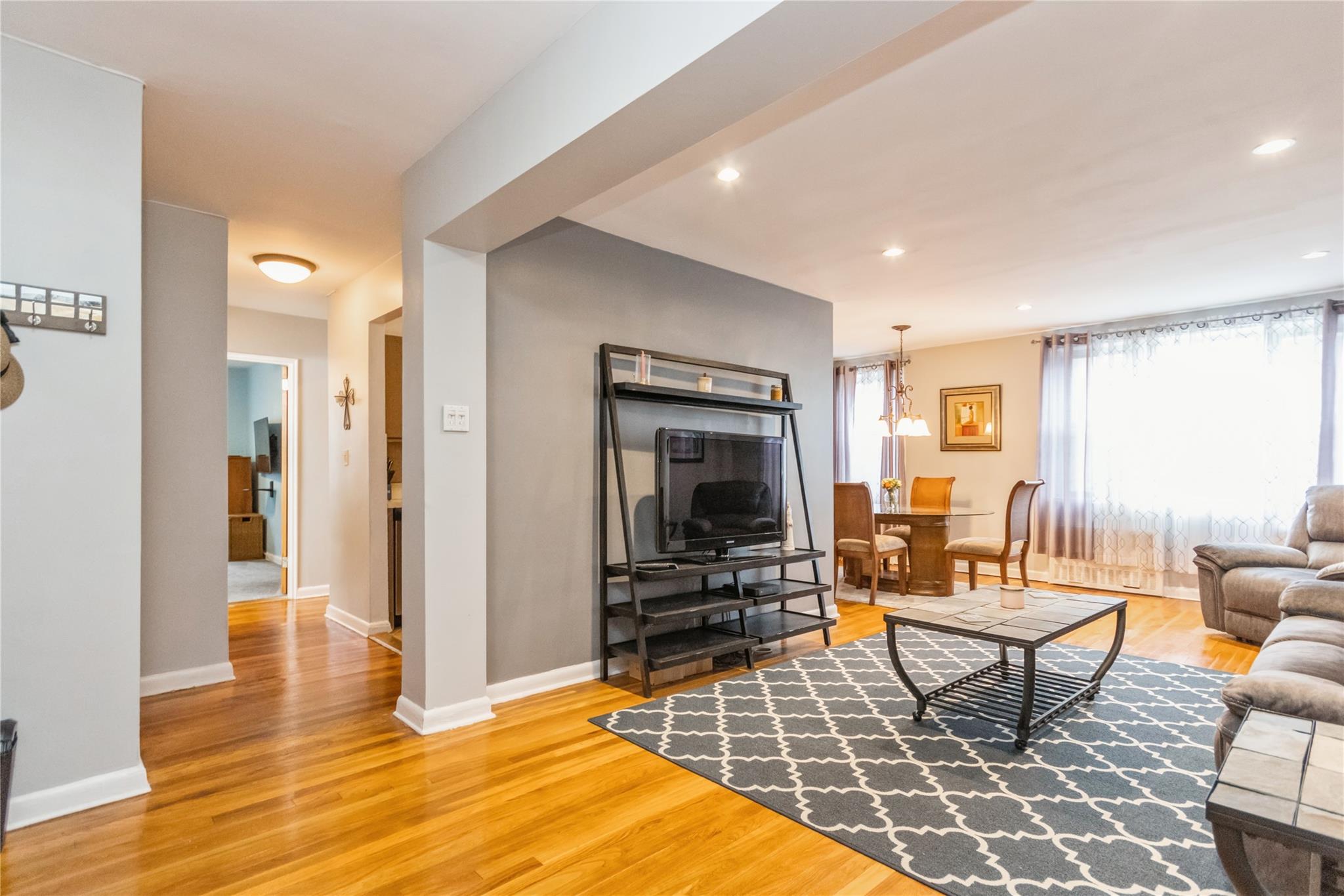 4 Sadore Lane #5L, Yonkers, New York image 5