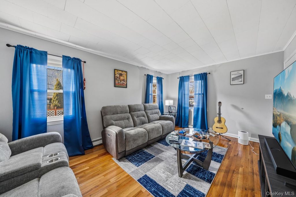 Photo of 169 Wilton Street, New Hyde Park, NY 11040 (MLS # 955899)