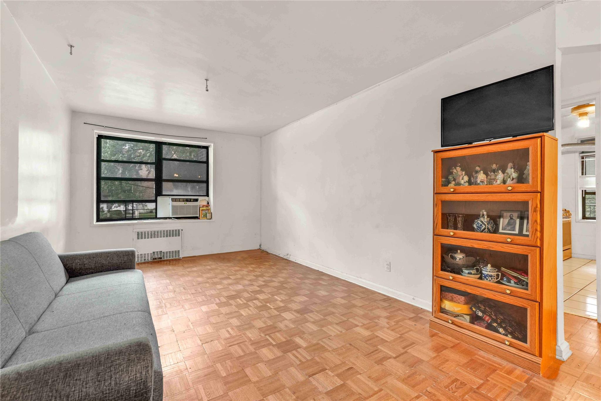 Property for Sale at 26th Avenue 1A, Flushing, Queens, NY - Bedrooms: 1 
Bathrooms: 1 
Rooms: 4  - $250,000