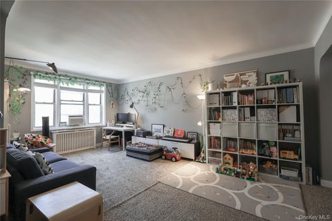 Homes For Sale - 63-61 99th Street #E6<br/> Rego Park, NY 11374