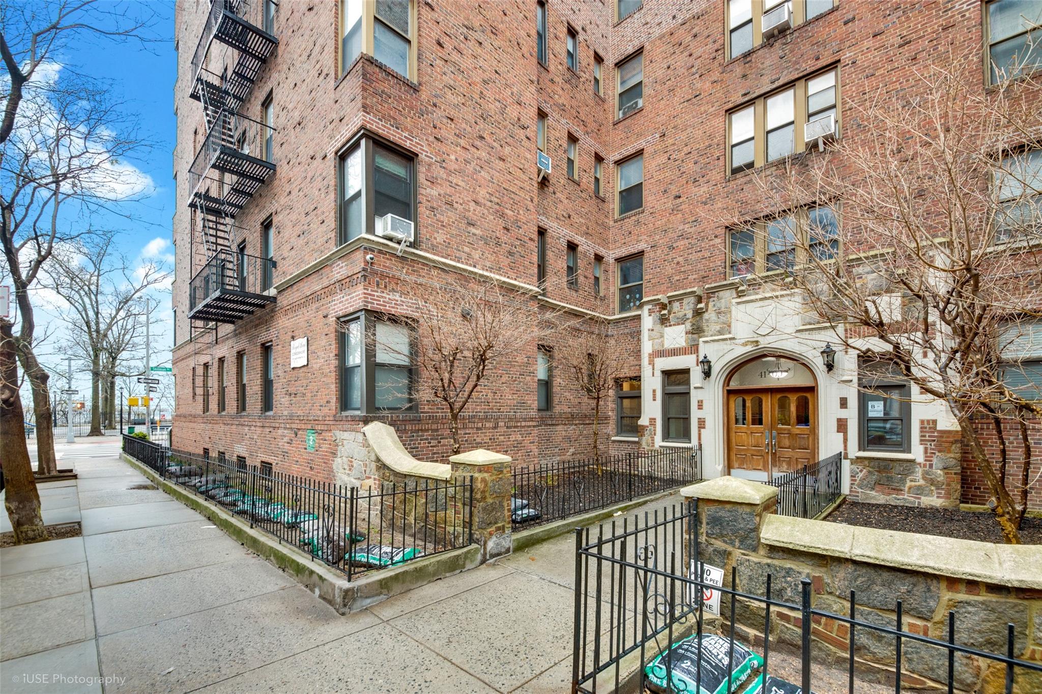 41-09 41st Street, Sunnyside, New York image 1