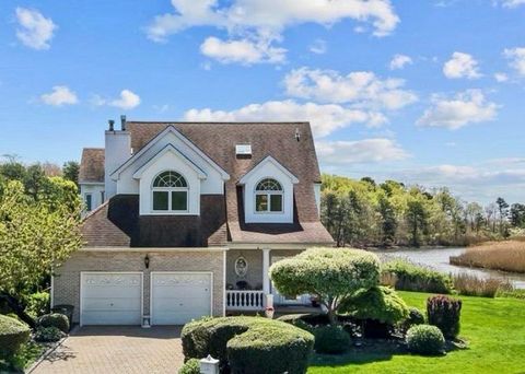9 Fairwind Court Oakdale NY 11769