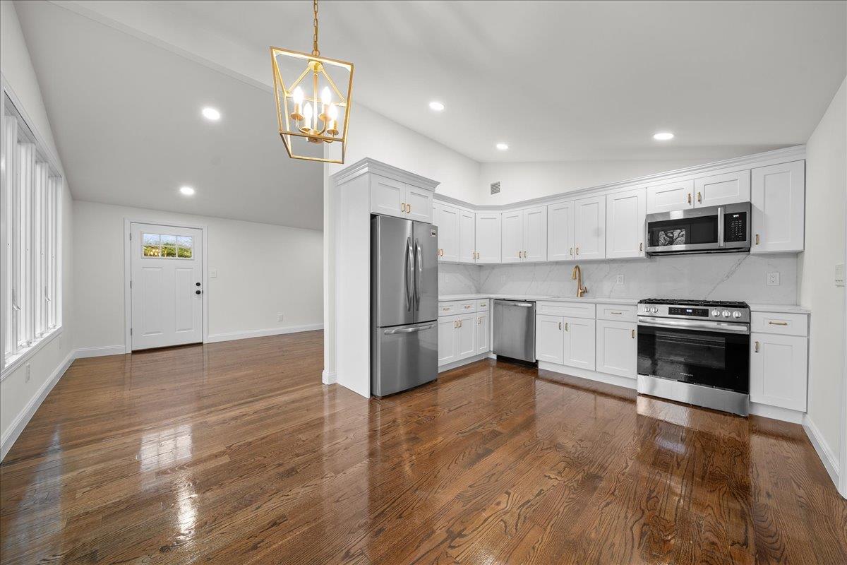 1 Cougar Court, Holtsville, New York image 3