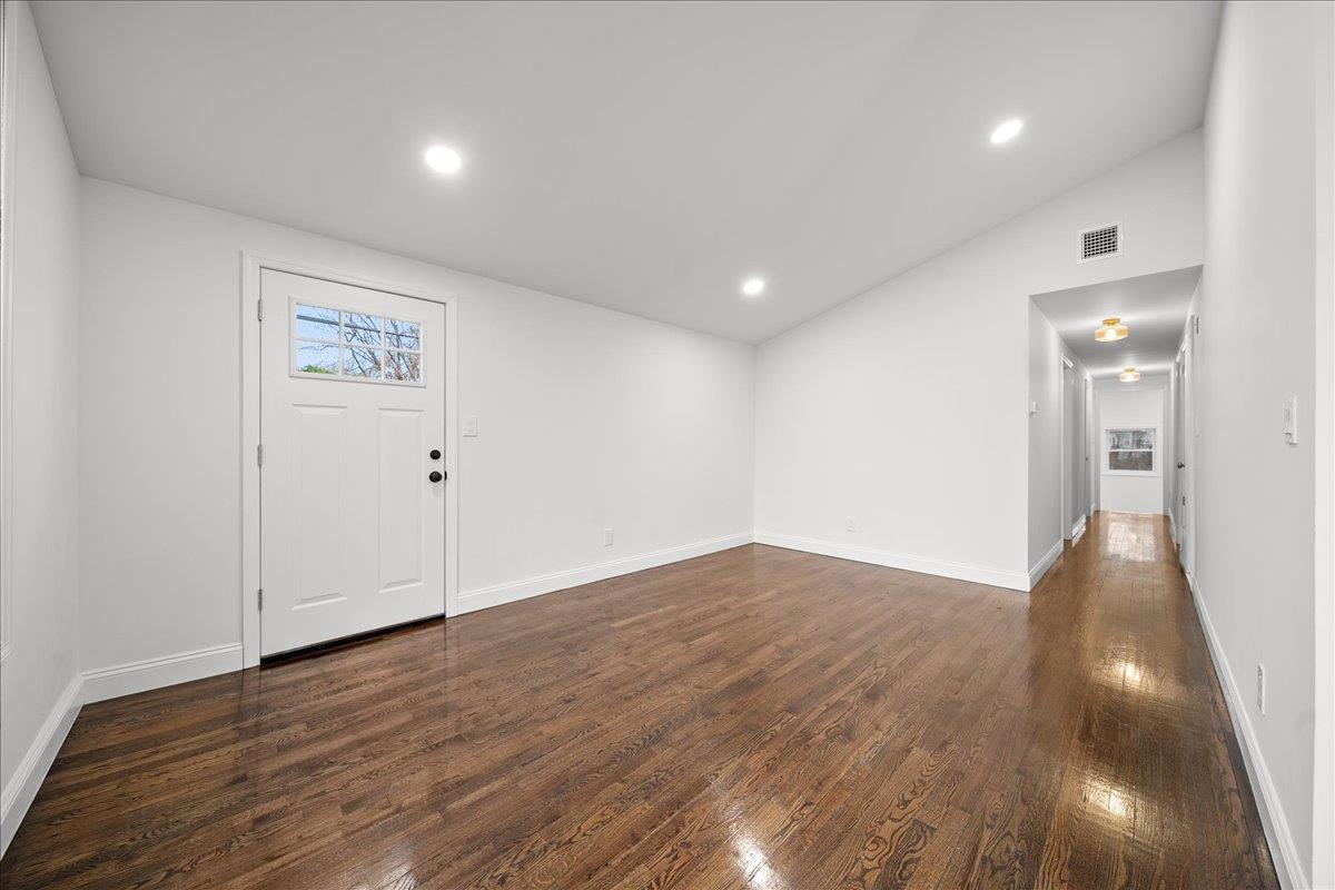 1 Cougar Court, Holtsville, New York image 13