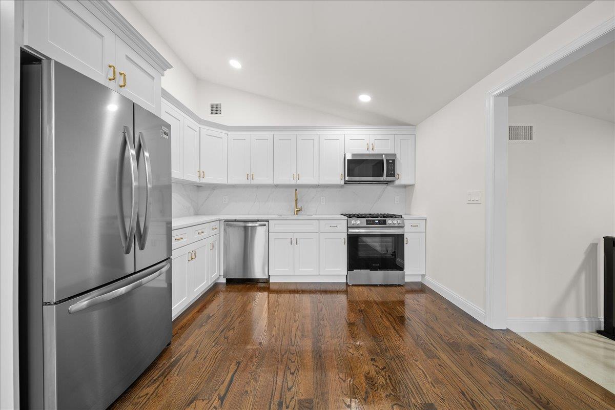 1 Cougar Court, Holtsville, New York image 2