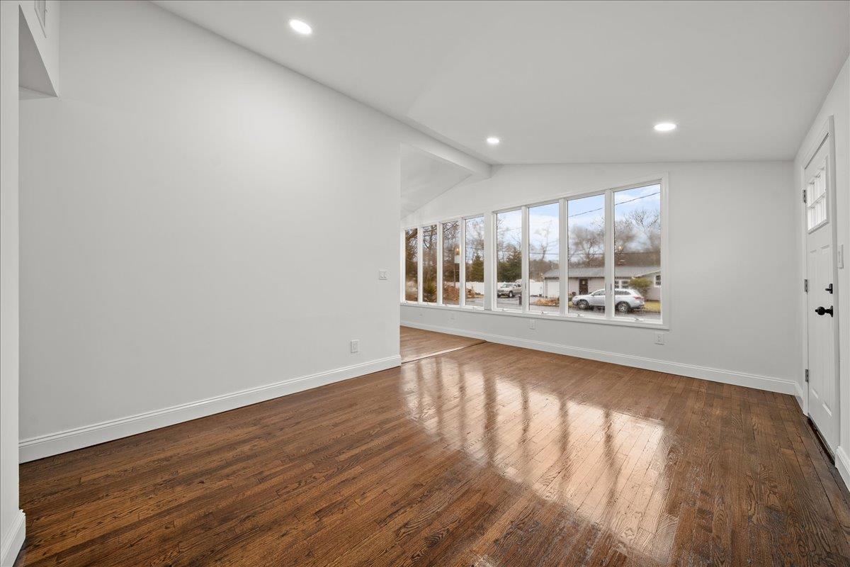1 Cougar Court, Holtsville, New York image 10