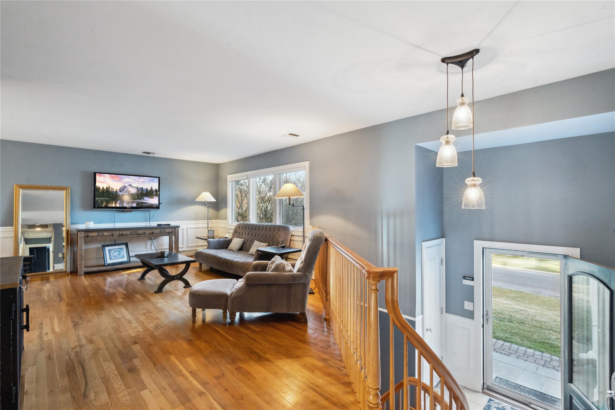 49 Cross Bow Lane, Commack, New York image 6