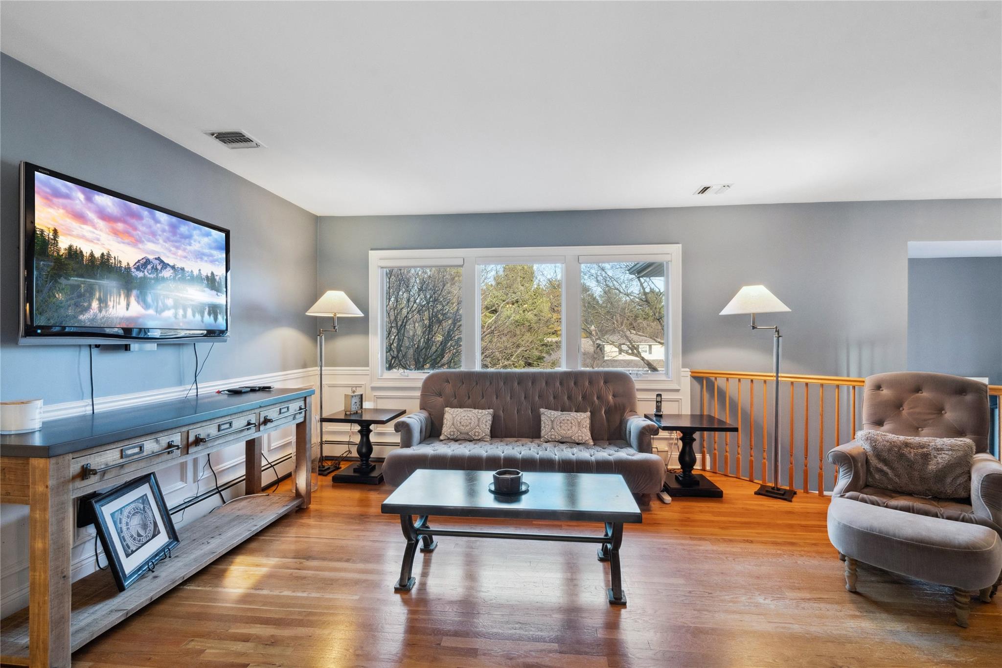 49 Cross Bow Lane, Commack, New York image 8