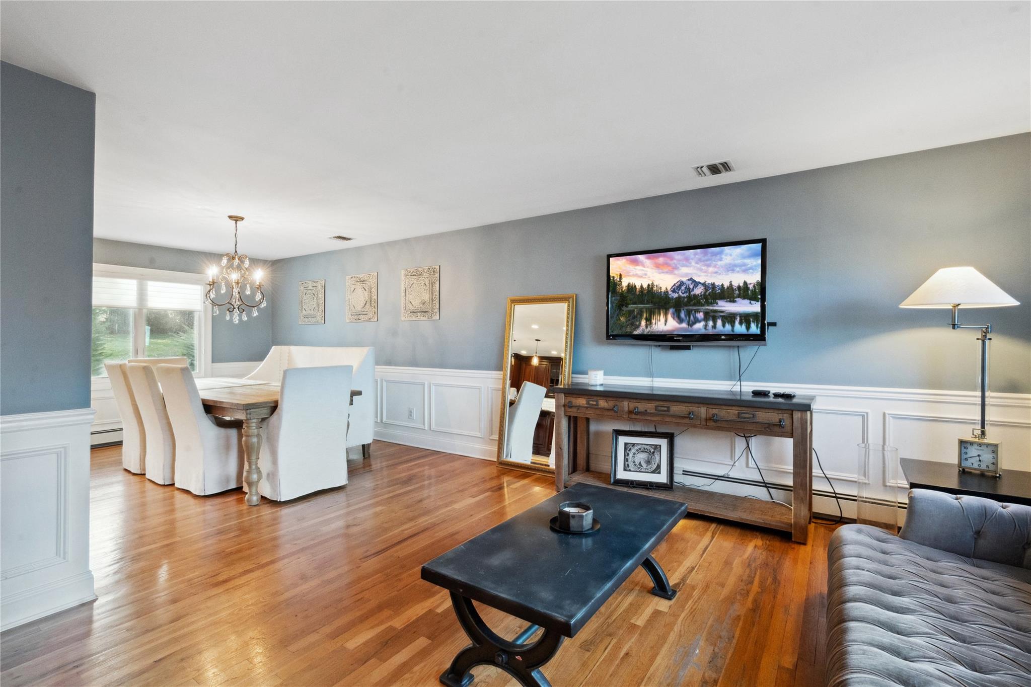 49 Cross Bow Lane, Commack, New York image 9