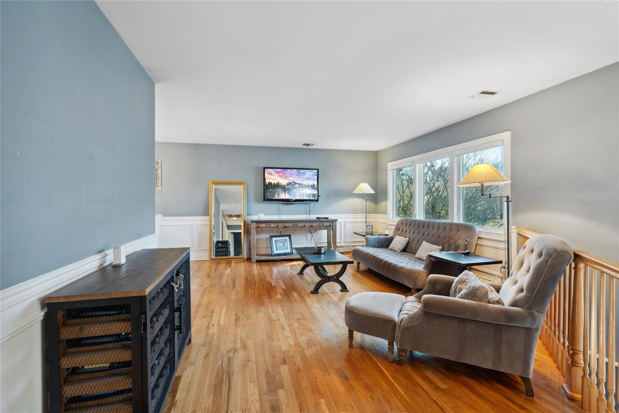 49 Cross Bow Lane, Commack, New York image 7