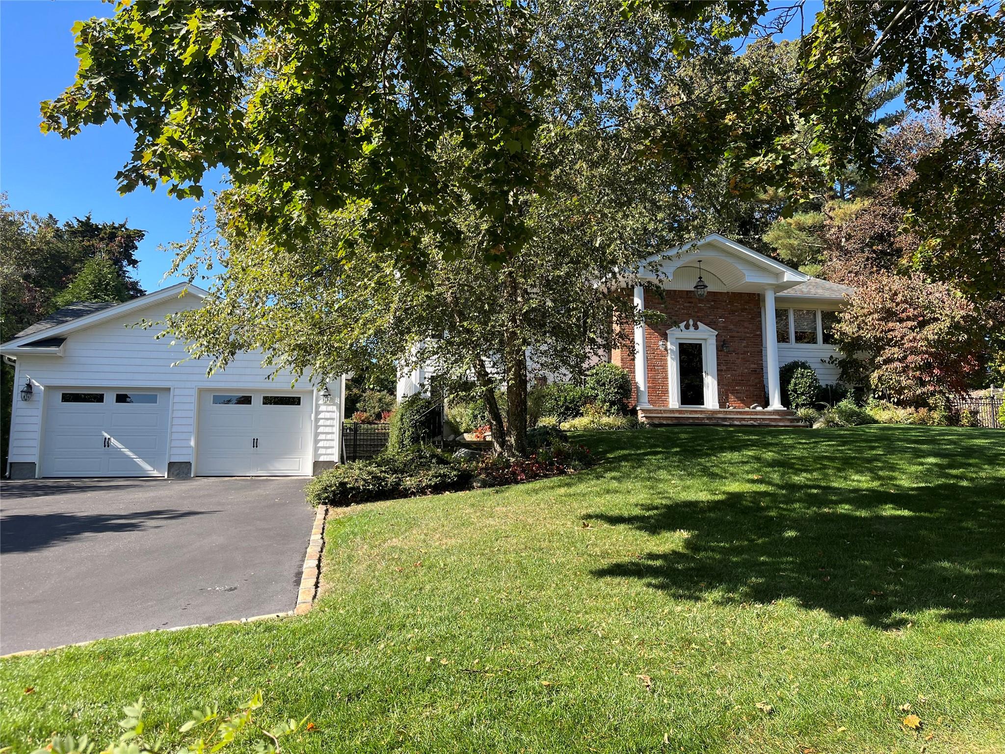 49 Cross Bow Lane, Commack, New York image 3